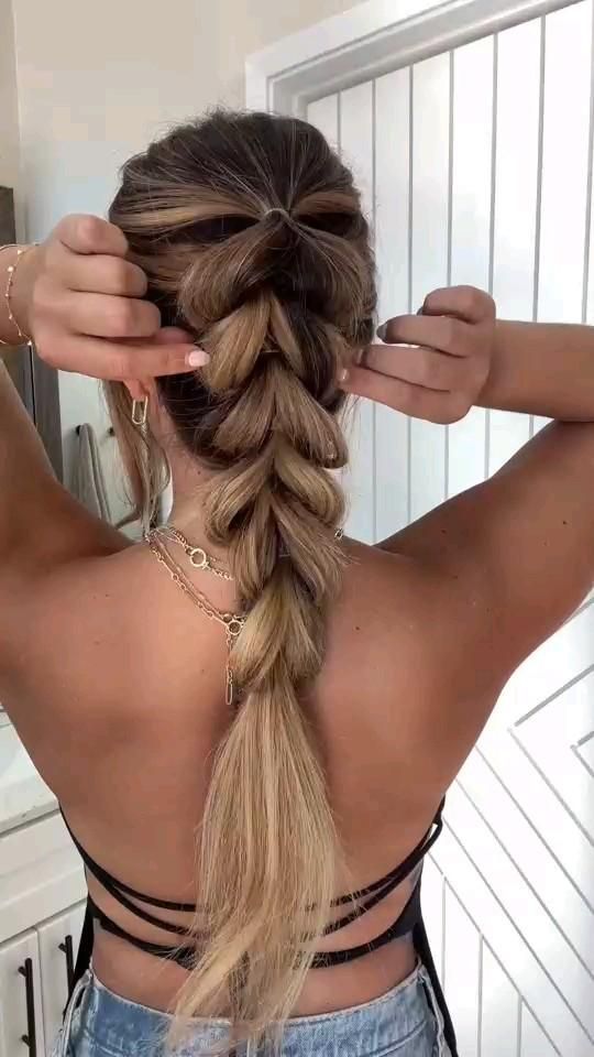 Coiffure mi-longue pratique