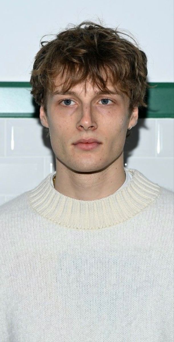 Raie au milieu homme