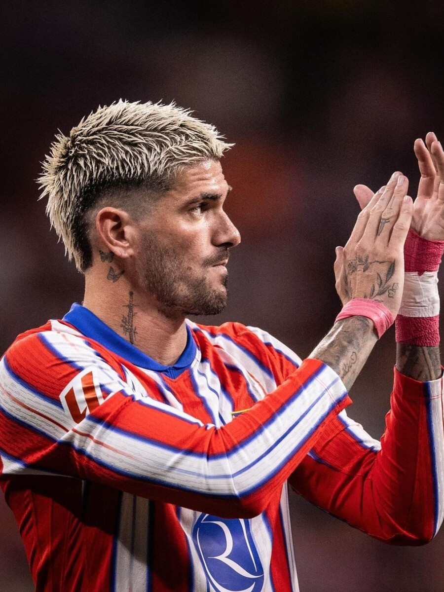 Coupe de cheveux footballeur 2025