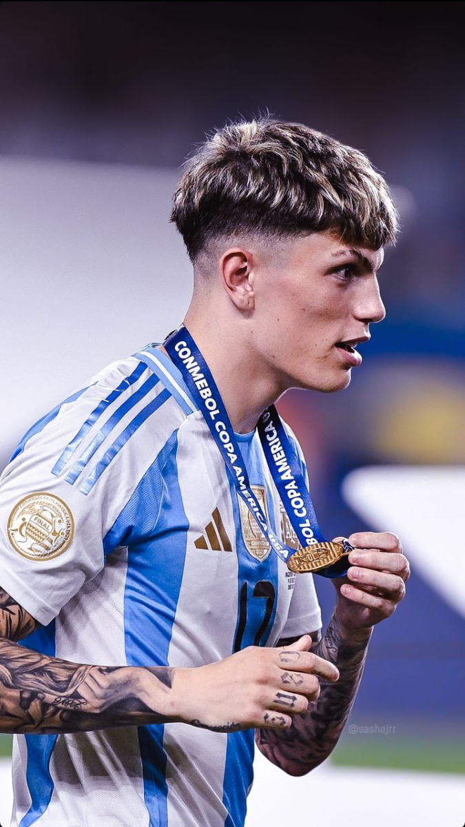 coupe de cheveux footballeur 2025