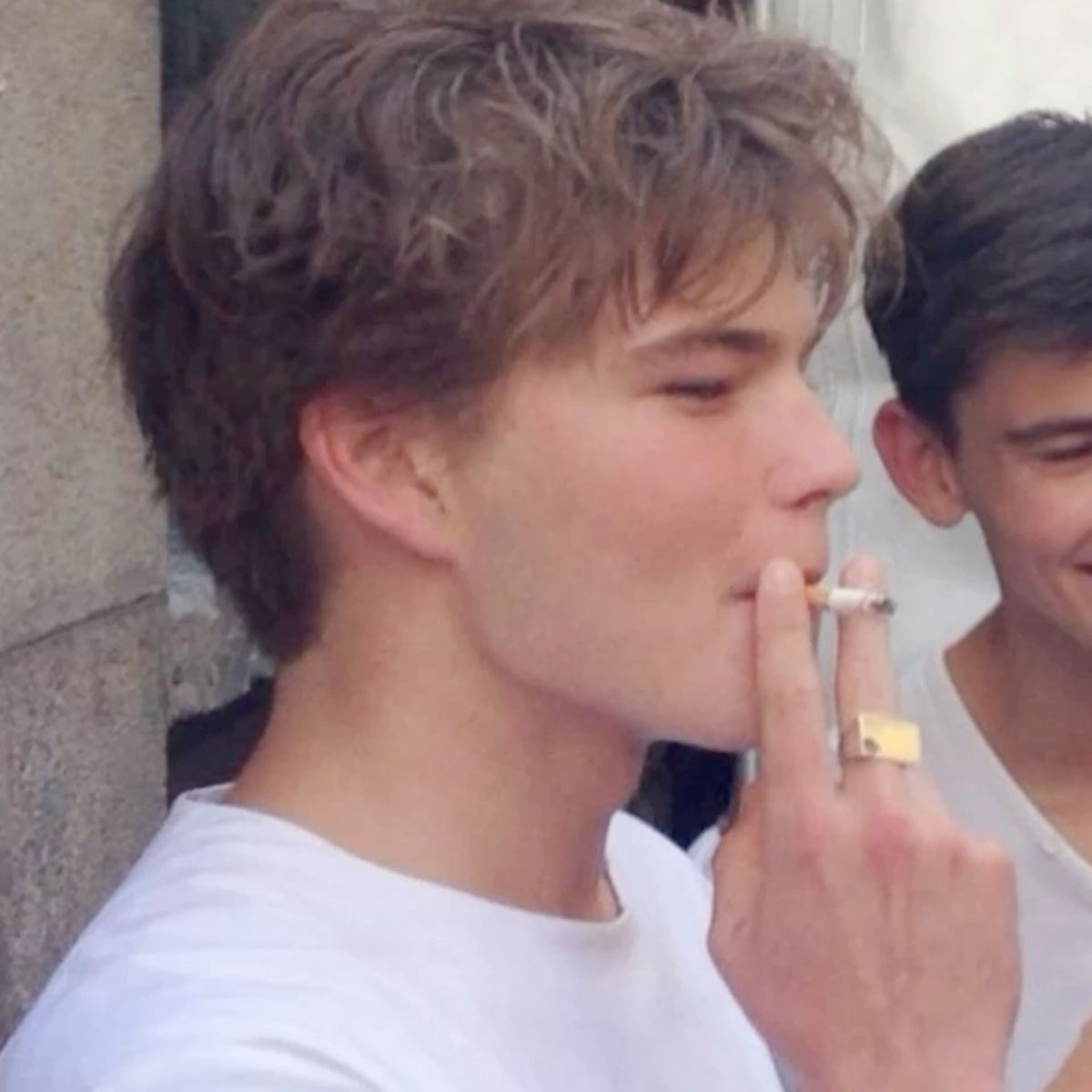 Coupe lisse homme moderne