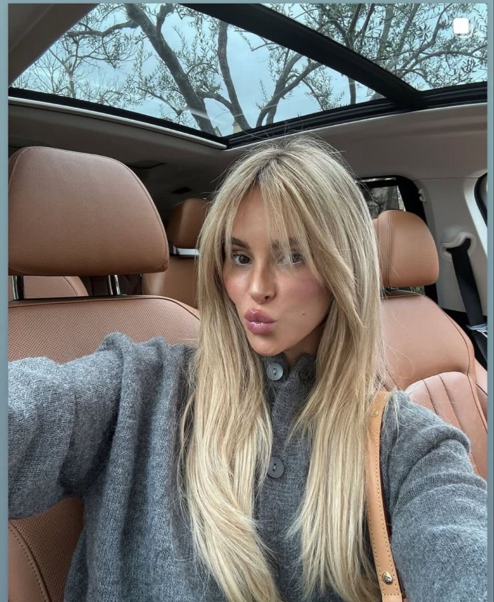 Frange rideau cheveux lisses