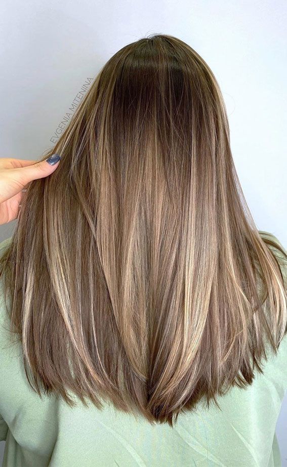 Look lumineux cheveux lisses