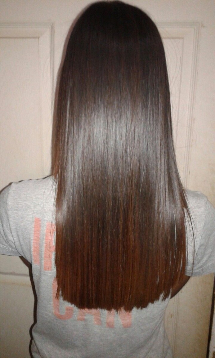Smooth layered hair look