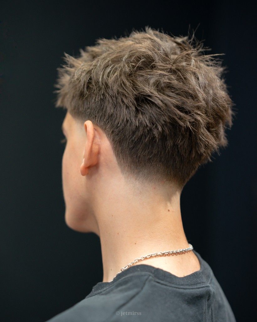 Coupe moderne homme court