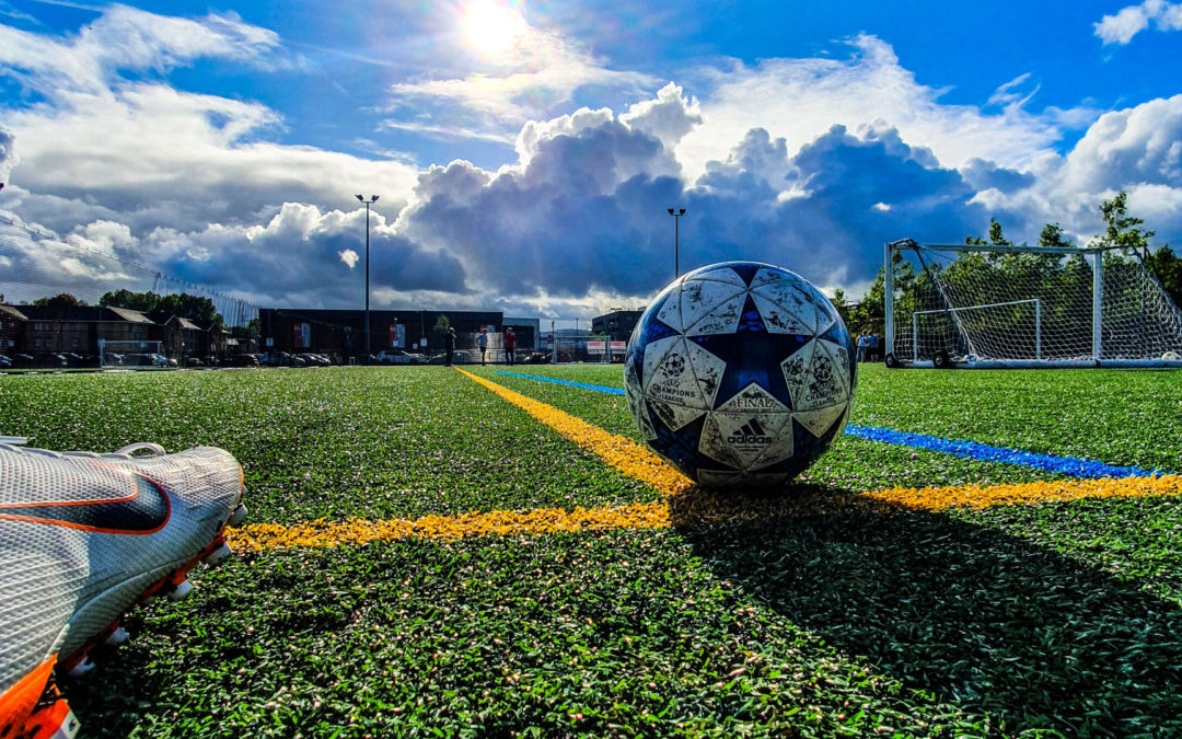Comment bien s’équiper pour jouer au foot ?