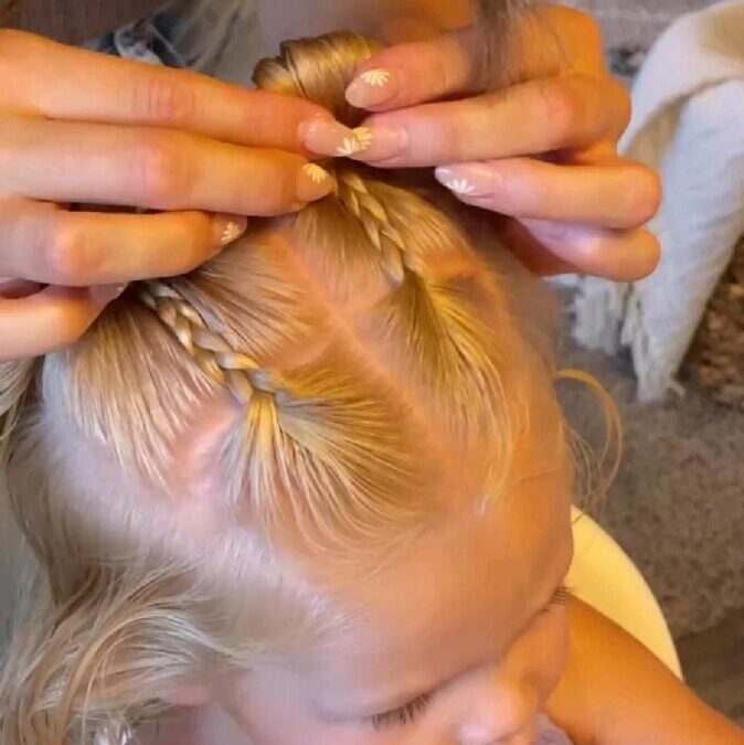 Coiffure petite fille cheveux fins : attacher sans casser