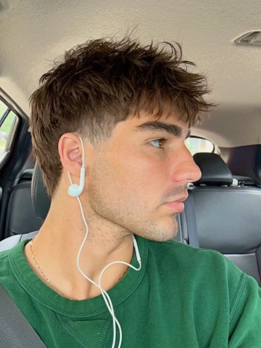 Coiffure pour cheveux raides