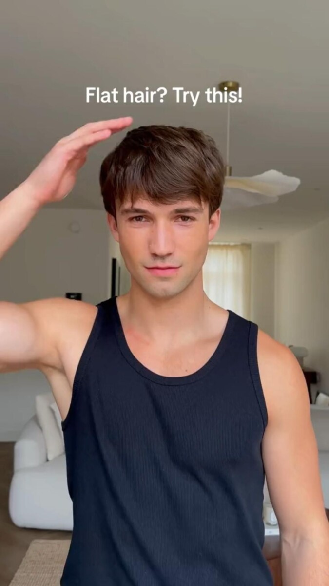 Style cheveux raides homme