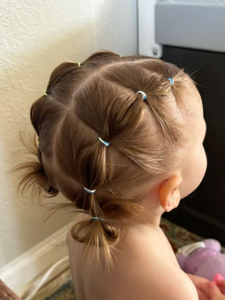 Idées coiffure fille courts
