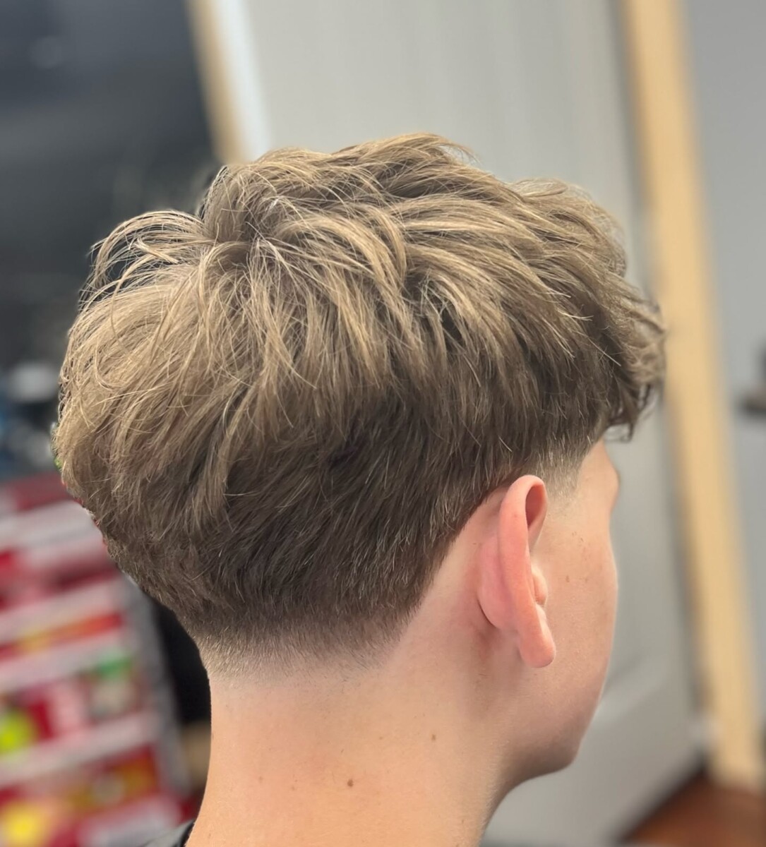 Coiffure fondu lisse moderne