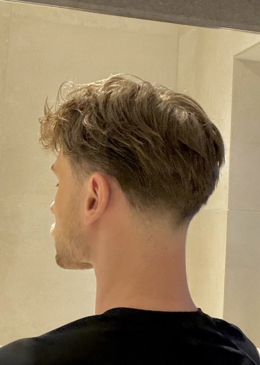 Taper élégant cheveux lisses