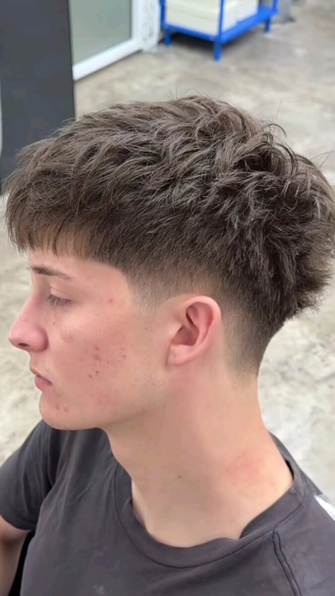 Fondu net sur cheveux lisses