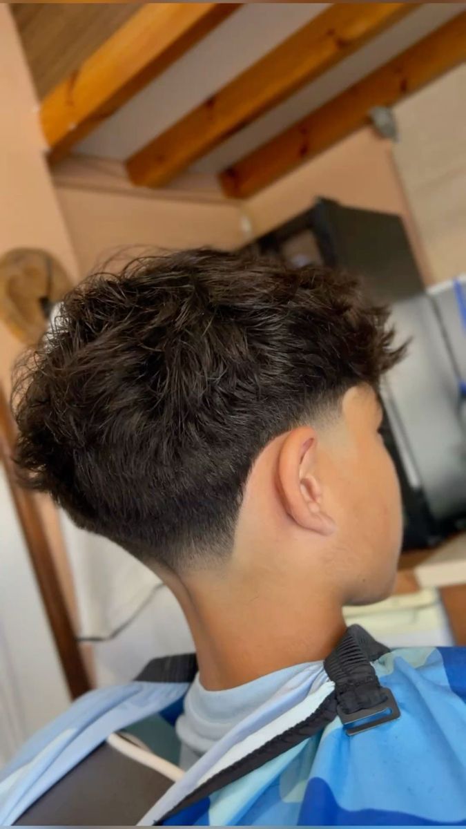 Coiffure fondu lisse moderne