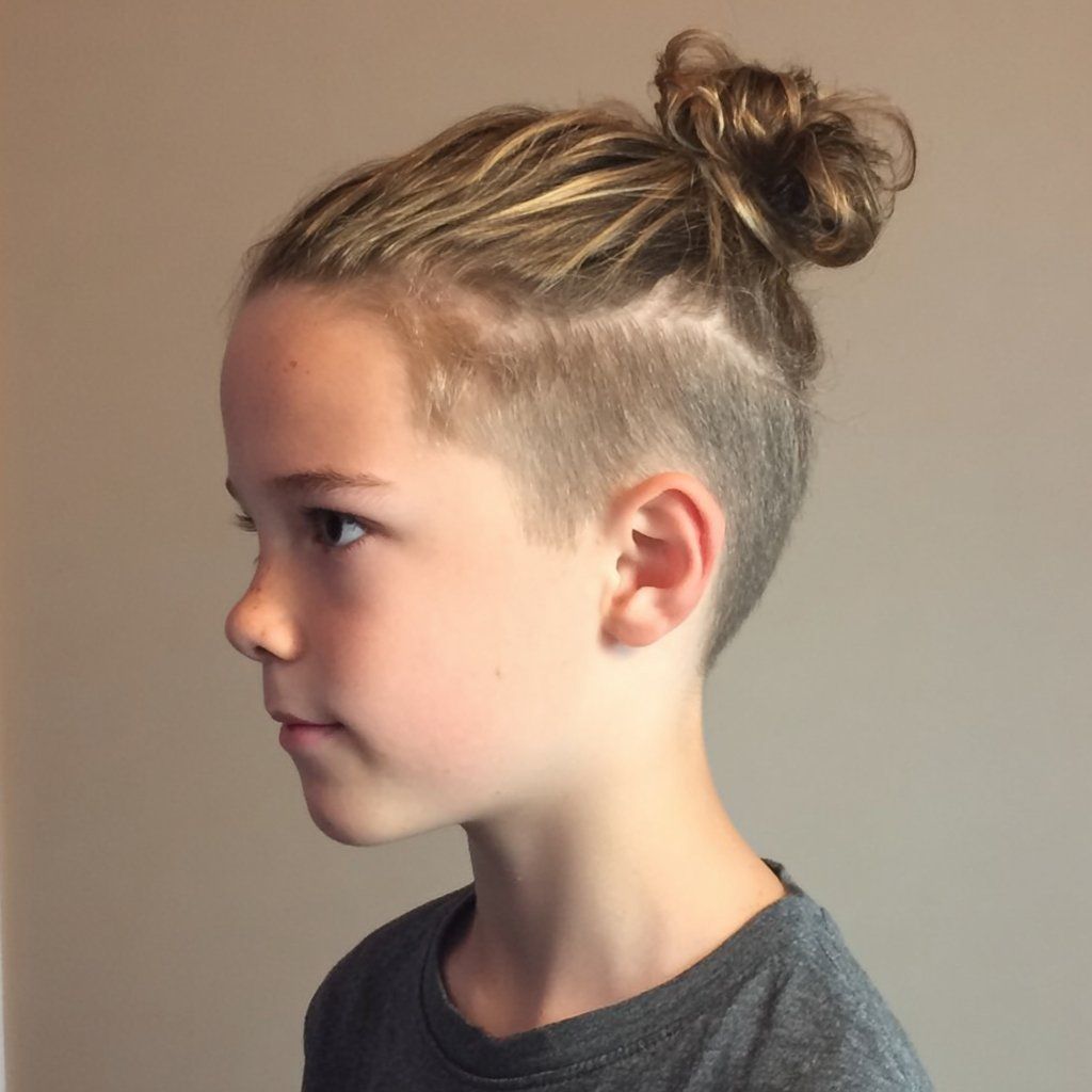 entretien coiffure garçon long