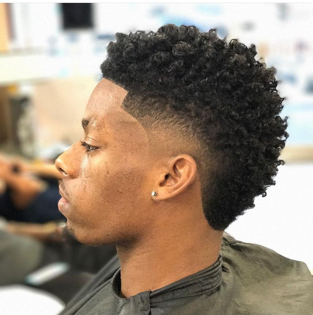 Fondu cheveux crépus homme